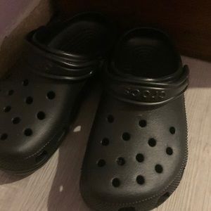 Black crocs